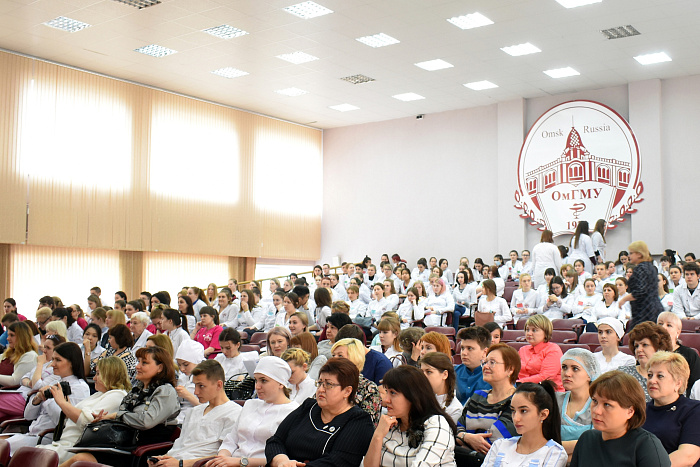 Студентка медицинского колледжа вошла в пятерку лучших медсестер страны