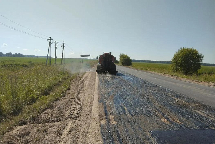 На дороге Советск – Лебяжье – Фокино укладывают асфальт