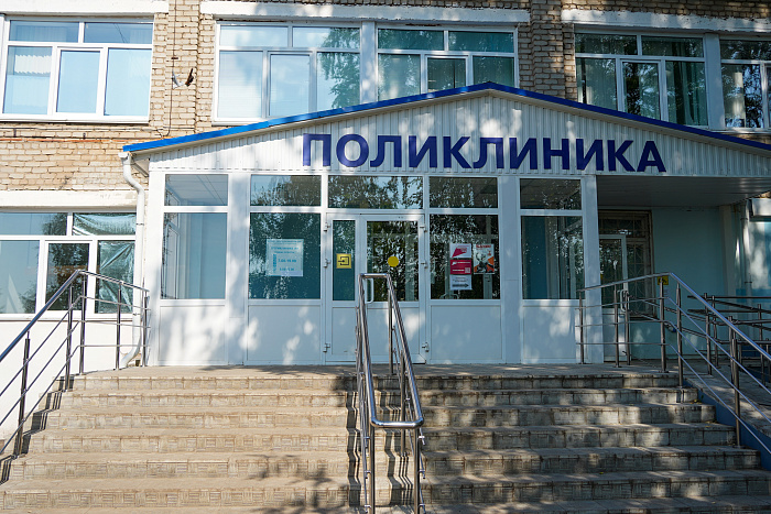 Александр Соколов поблагодарил коллектив Вятскополянской ЦРБ за четкую работу 