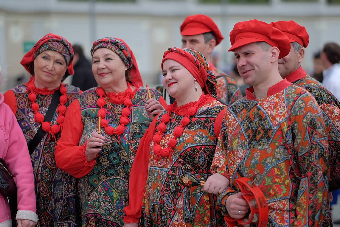 Кировчане прошли в свадебном шествии на ВДНХ