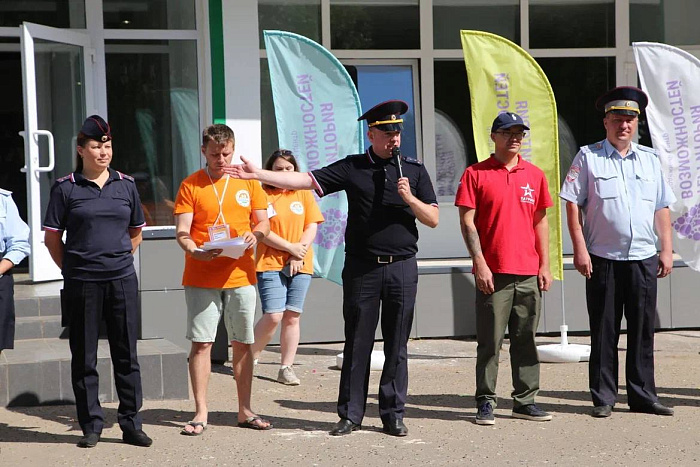 В Молодежном центре началась смена «Страна героев»