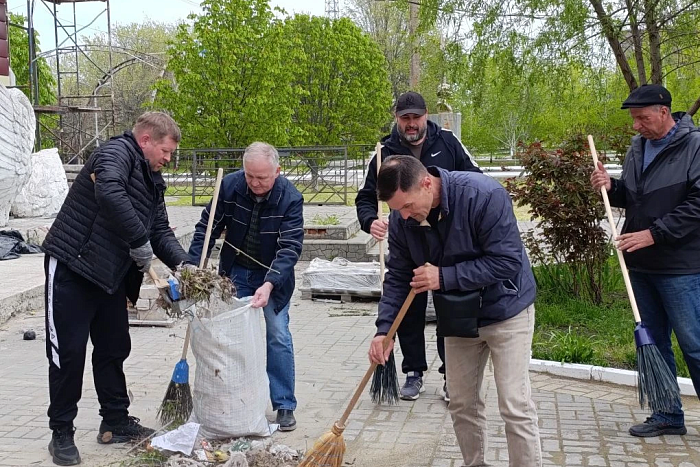 Кировчане приняли участие в запорожском субботнике
