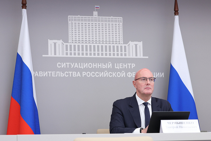 Александр Соколов поздравил кировского студента с победой в международной олимпиаде по финансовой безопасности