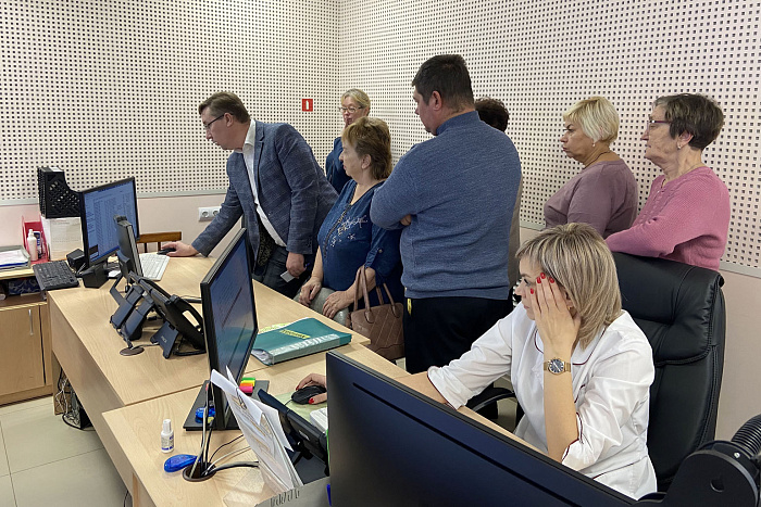 Представителям ветеранских организаций показали работу службы скорой медицинской помощи 
