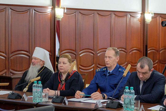 Александр Соколов обсудил межнациональную политику с представителями общественных объединений