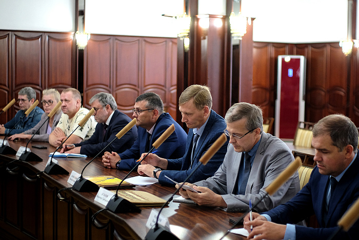Кировские станкостроители встретились с ректором ведущего университета по подготовке кадров в отрасли станкостроения «СТАНКИН»