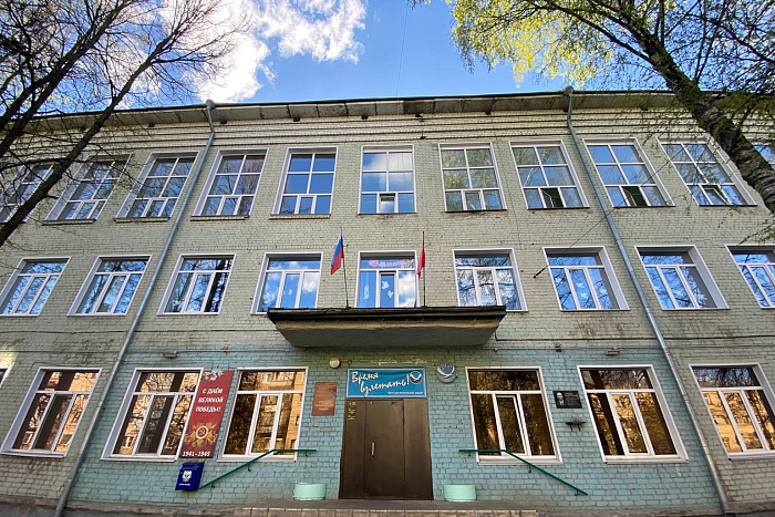 Вятский технический лицей одним из первых присоединился к акции «Окна Победы»