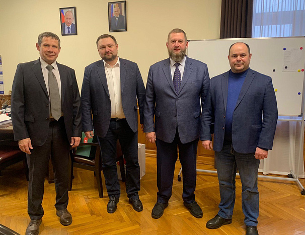 Делегация Пермского края посетила «лесные» предприятия Кировской области