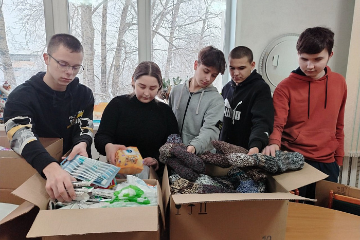 Студенты Кировской области помогают участникам СВО и их семьям