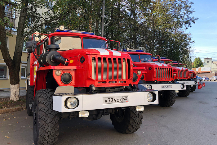 Подразделения областной пожарно-спасательной службы получили новые автомобили