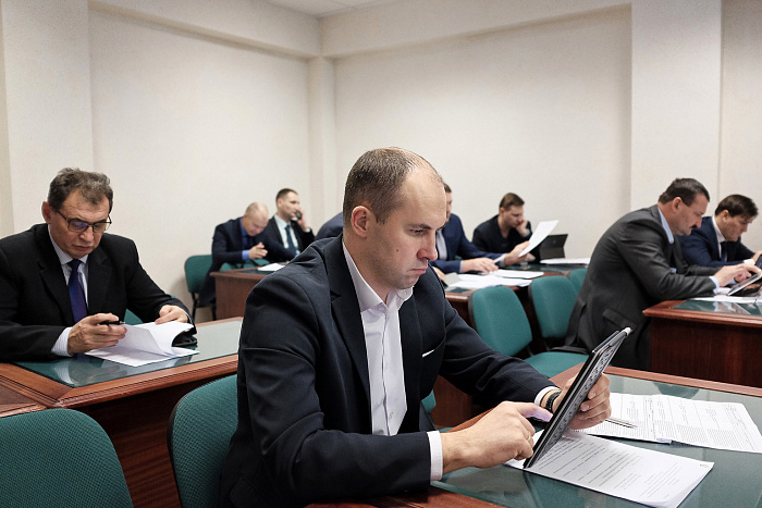 В областном правительстве обсудили взаимодействие кировских предприятий с «РЖД»