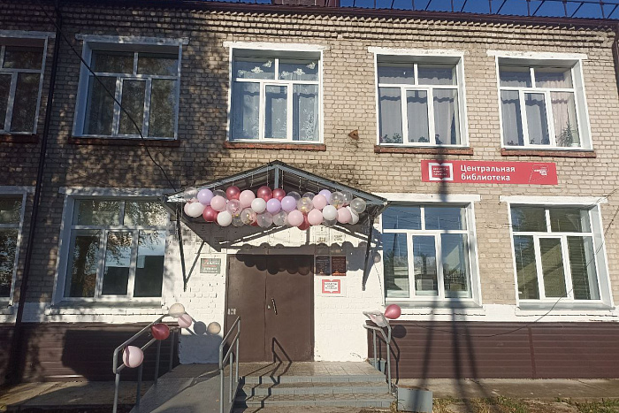 В Зуевке открылась модельная библиотека