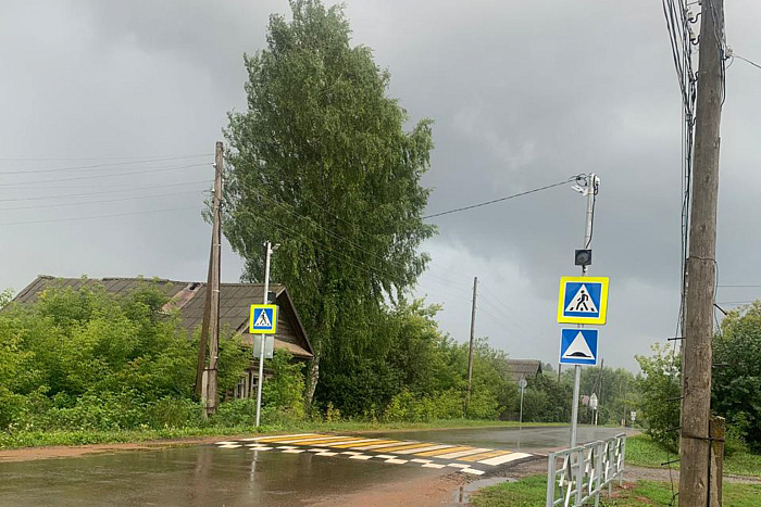 В Кировской области создали безопасные пешеходные переходы у школ