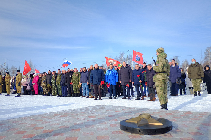 В селе Калинино Малмыжского района зажгли Вечный огонь