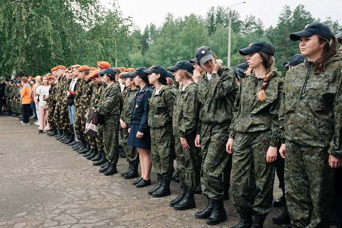 В Кировской области стартовал военно-исторический лагерь «Страна героев»