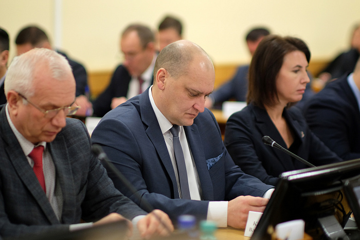 Кировская область планирует отремонтировать на подшефной территории профессиональный лицей