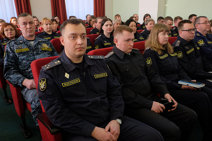 За год судебные приставы Кировской области взыскали у неплательщиков алиментов более 724 млн рублей 