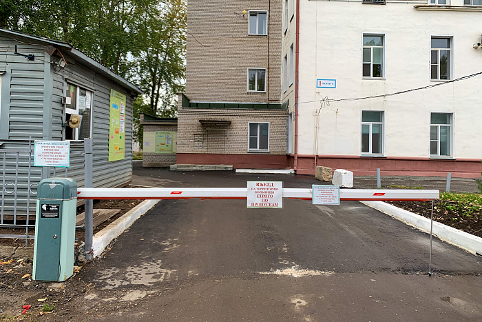 В Больнице скорой медицинской помощи началось строительство надземного перехода 