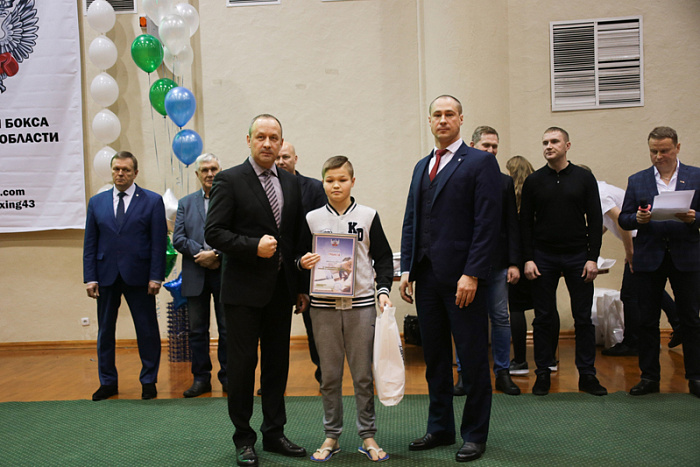 В Кирове прошли чемпионат и первенство региона по боксу