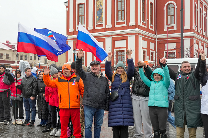В Кирове прошел флешмоб в честь Дня народного единства 