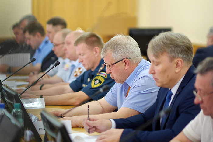 Александр Соколов поручил сформировать перечень муниципальных дорог для ремонта в 2023