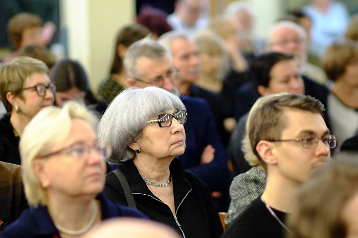 Библиотека имени Герцена принимает поздравления с юбилеем