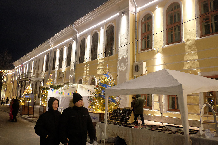 Впервые в Кирове включили архитектурную подсветку домов сразу на пяти улицах