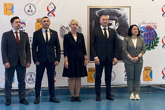 В день открытия спортивного зала прошли чемпионат и первенство города Кирова по боксу 