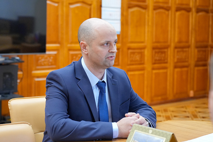 Александр Соколов встретился с новым директором кирово-чепецкого филиала «Уралхим» Андреем Семенюком