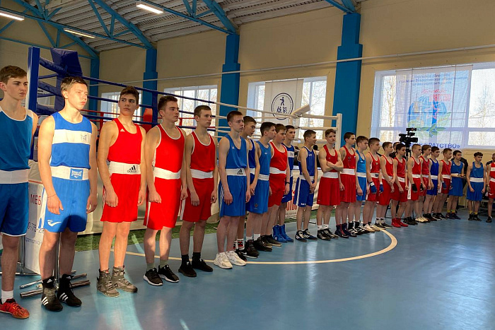 В день открытия спортивного зала прошли чемпионат и первенство города Кирова по боксу 