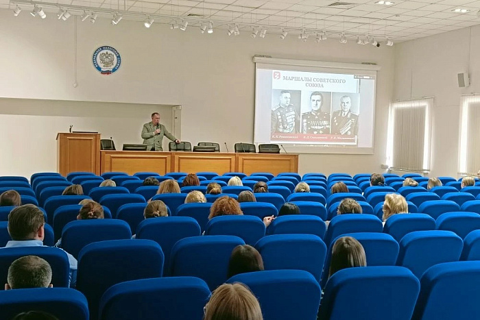 Кировской молодежи рассказали о сохранении исторической памяти