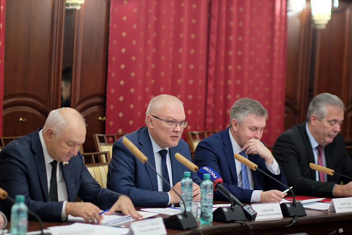 Депутаты Госдумы обсудили в Кирове межнациональные взаимоотношения