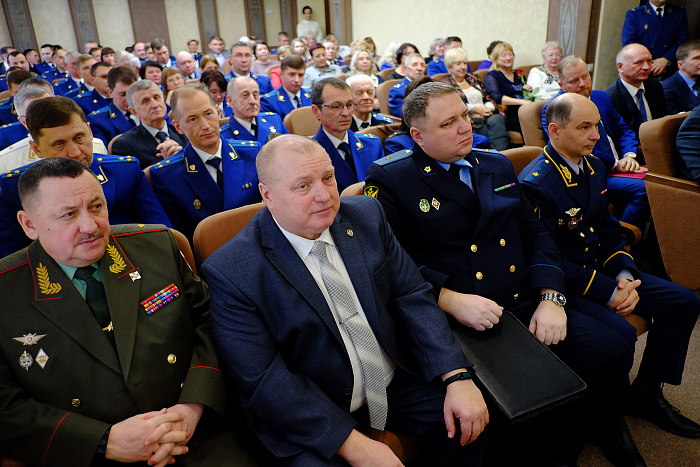 Александр Соколов поздравил работников прокуратуры с профессиональным праздником