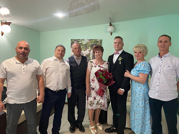 Семья из Орловского района награждена медалью ордена «Родительская слава»