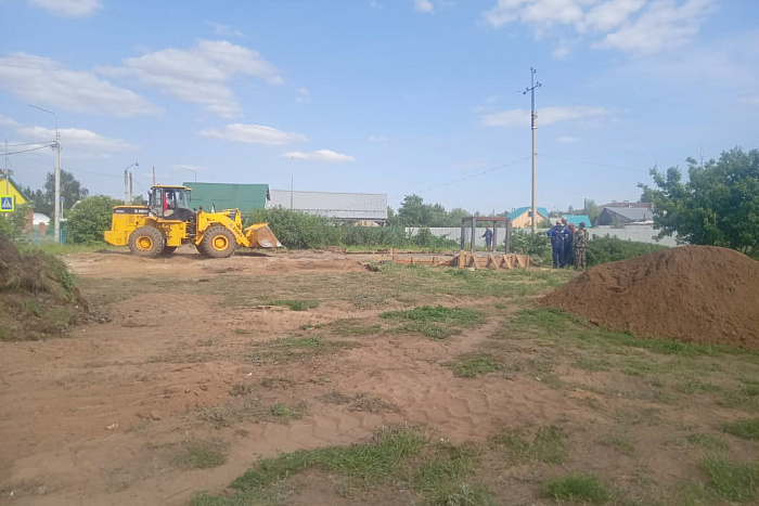 В Вятскополянском районе благоустраивают площадь Победы
