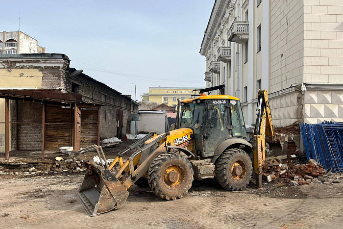 Продолжается ремонт Кировского драмтеатра