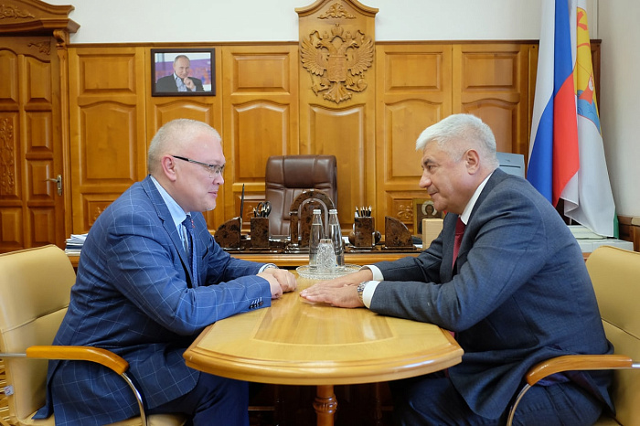 Министр внутренних дел РФ Владимир Колокольцев провёл рабочую встречу с губернатором Кировской области Александром Соколовым