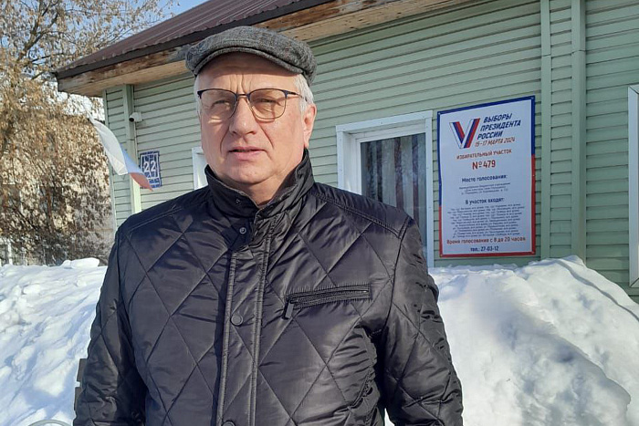 Региональные министры побывали на избирательных участках до начала рабочего дня