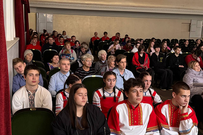 В Кирове прошел патриотический концерт «Одна страна – одна семья»