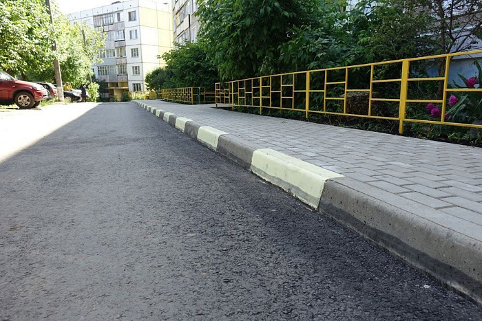 В Кирове по нацпроекту восстановили освещение в 15 дворах