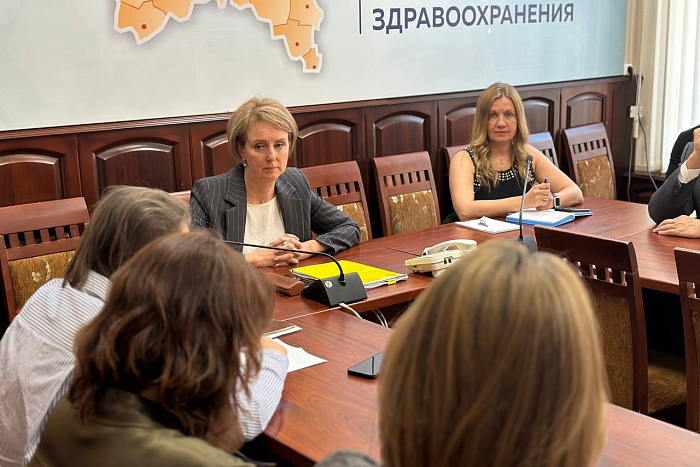 Федеральные эксперты высоко оценили работу онкологической службы Кировской области