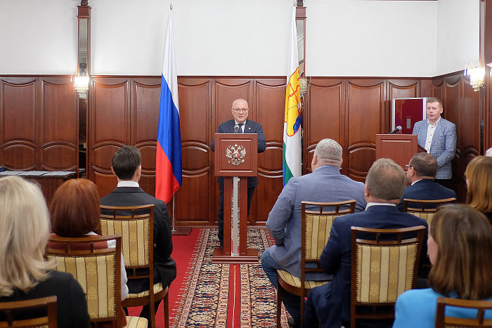 18 кировчан получили дипломы выпускников Президентской программы подготовки управленческих кадров