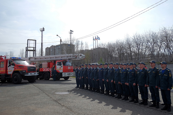 Сводный отряд кировских спасателей вернулся из Оренбургской области