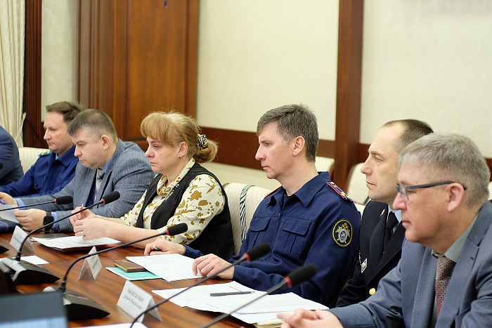 Меры противодействия нелегальной занятости обсудили на межведомственной комиссии