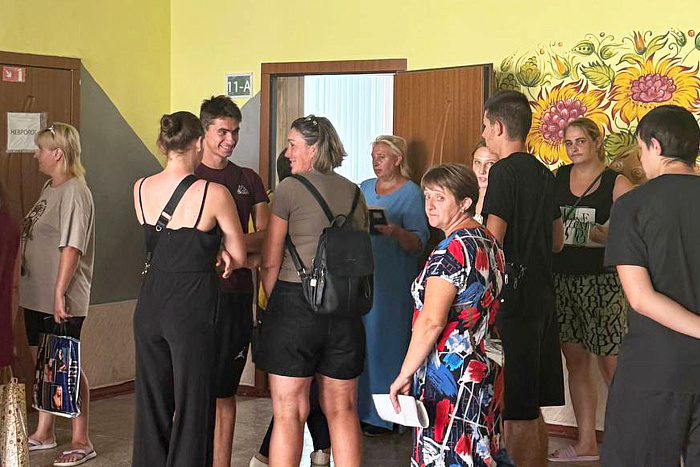 Кировские врачи в Запорожской области приняли более 700 детей