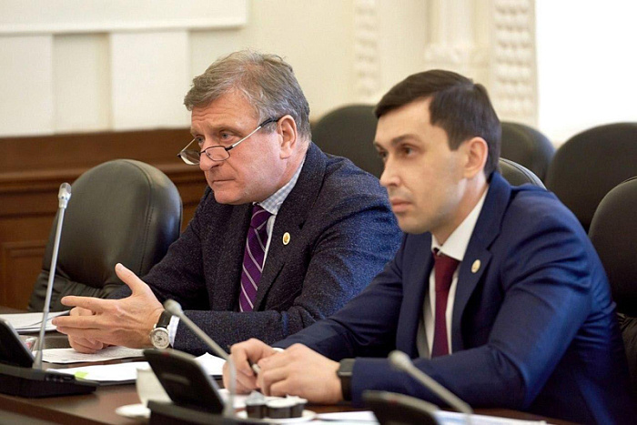 Игорь Васильев обсудил с министром просвещения РФ строительство школ и детских садов в Кировской области