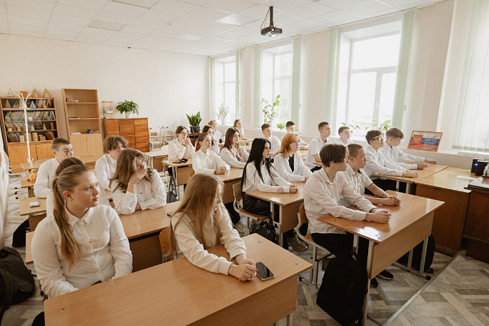 В образовательных организациях региона прошли «Разговоры о важном»