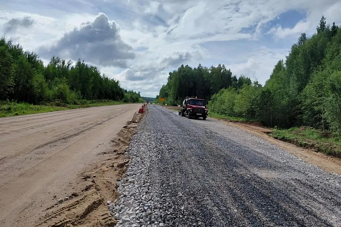 На северо-западе Кировской области строят современную асфальтированную трассу