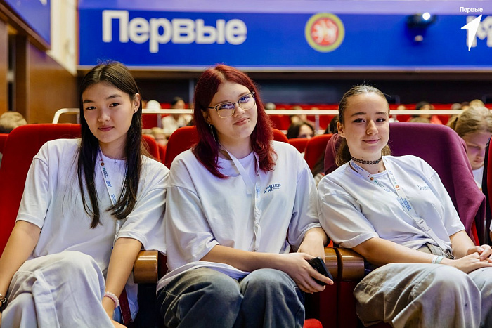 Первые Кировской области приняли участие в финале конкурса «Лидер XXI века. Новые горизонты»