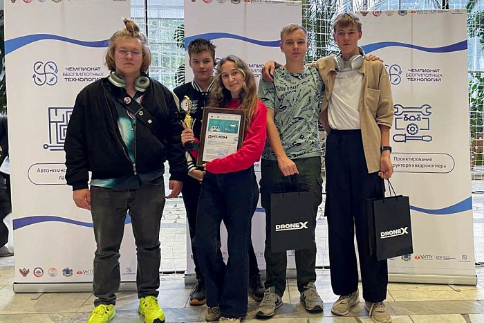 Кировские школьники стали призерами чемпионата «Соколиная охота»
